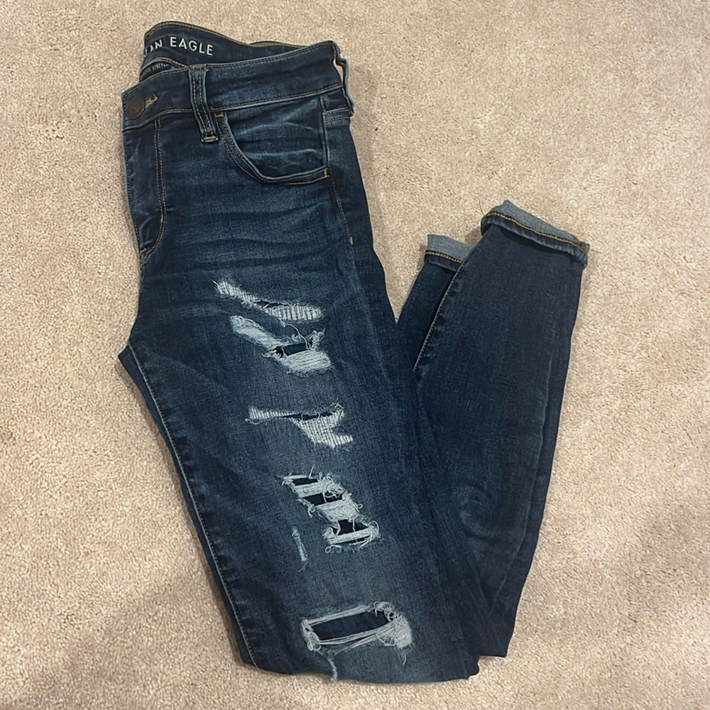 AMERICAN EAGLE DARK WASH JEANS